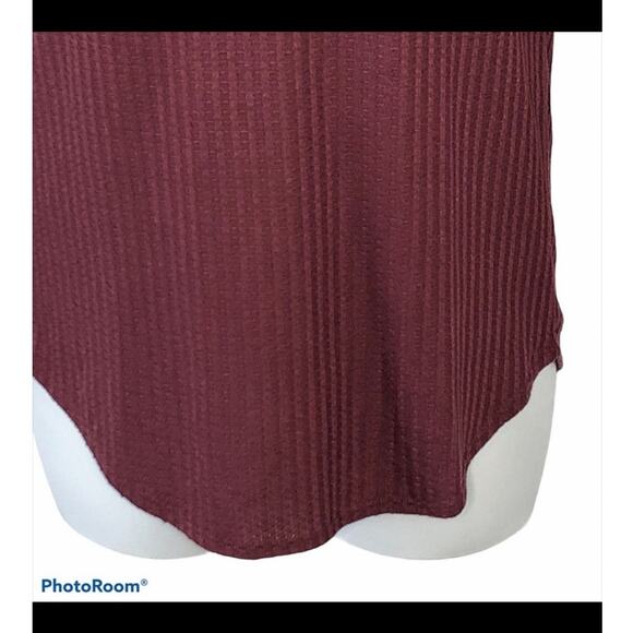 Chaser Burgundy Wisteria Waffle Print Thermal Top size Small - Picture 10 of 14